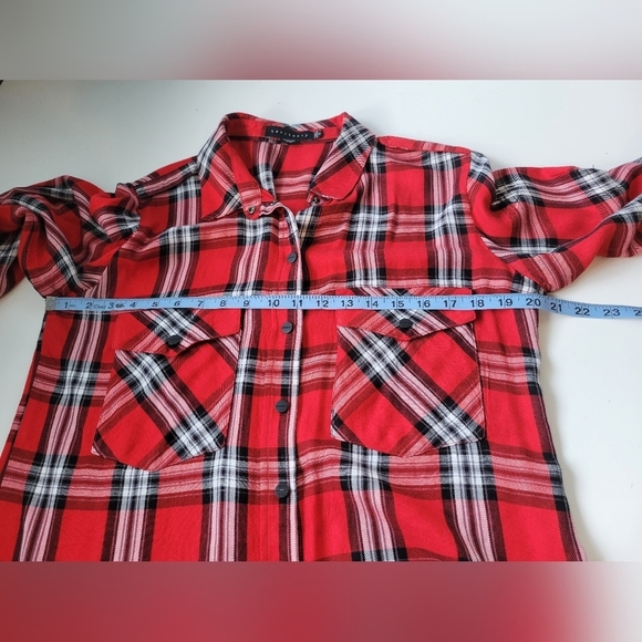 Sanctuary Plaid Boyfriend Shirt in Red Small - Picture 8 of 9